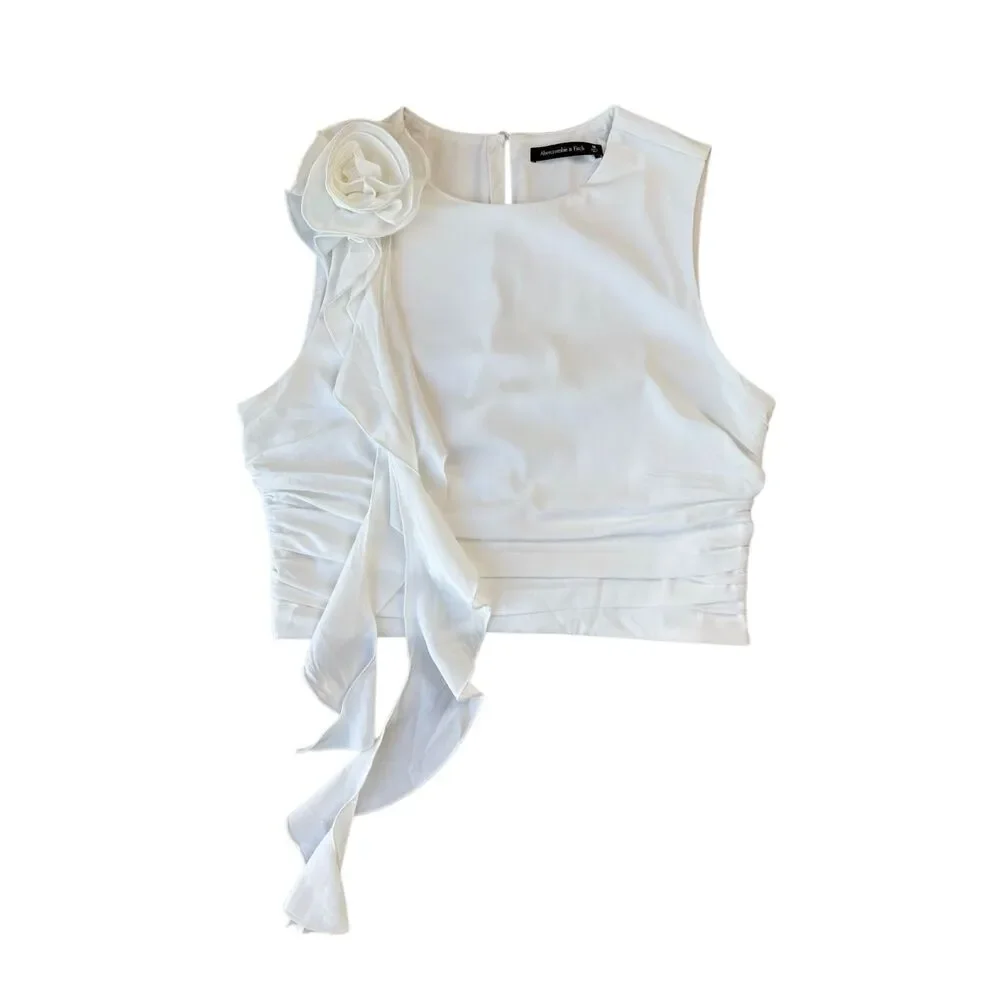 Abercrombie & Fitch White Rosette Ruffle Top Size M - Picture 3 of 9